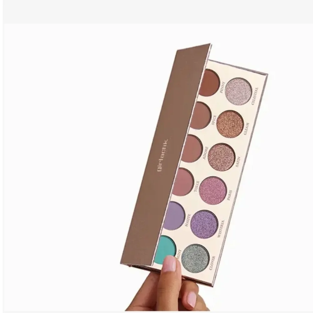 💥Sale💥NIB Girlactik Essential Eyeshadow Palette Volume 2 - Picture 1 of 1
